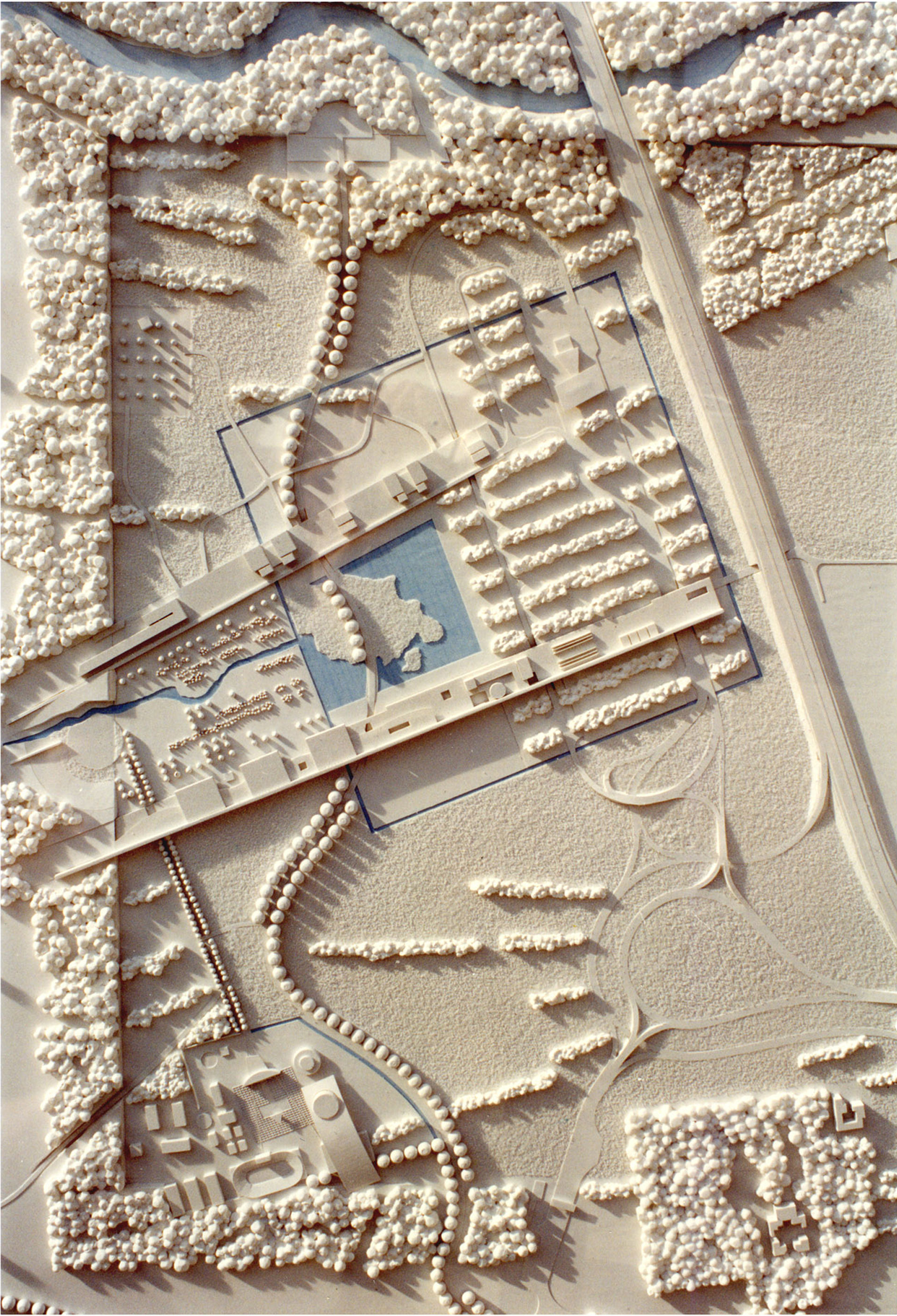 AIRE AUTOROUTIERE D’ORANGE - PIOLENC 1991